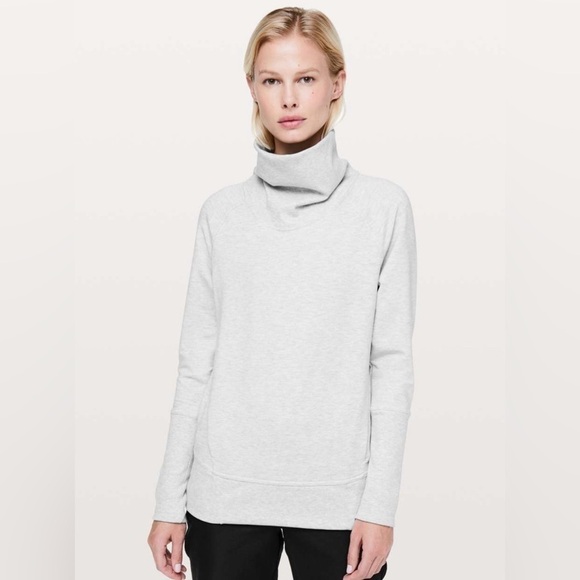lululemon athletica Sweaters - Lululemon Heathered gray pullover